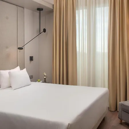 Otel Nh 4*