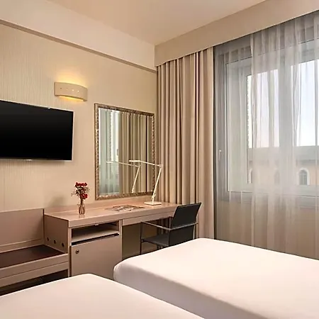Otel Nh Pisa