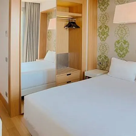 إن إتش 4* بيزا