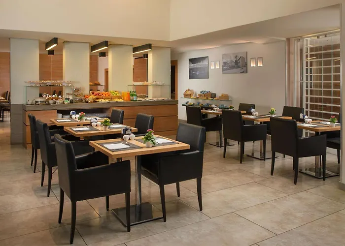 Nh Отель Пиза