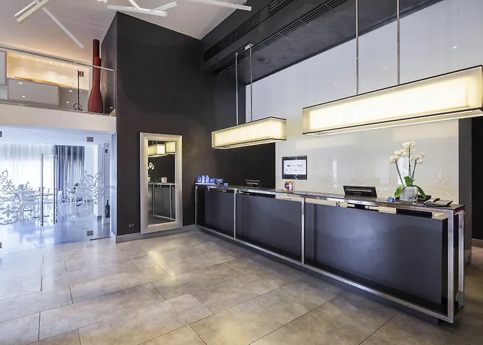 Nh Отель Пиза